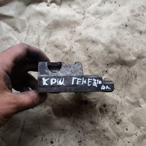 2247619 BMW Кронштейн генератора купить в Запорожье