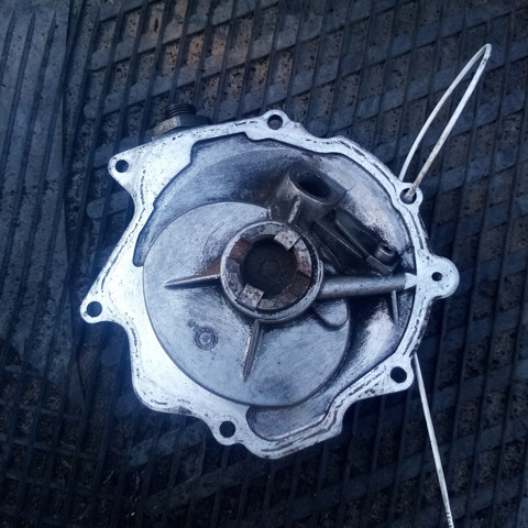 MERCEDES 2303665 Насос вакуумный в наличии Одесса