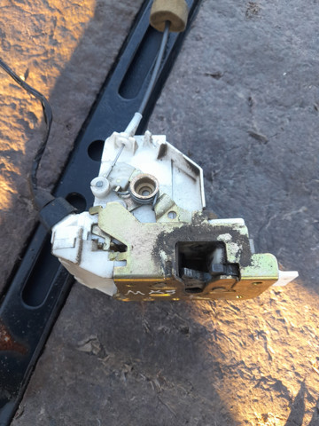 FORD 2S4AA21812EB Замок двери передней правой в наличии Украина