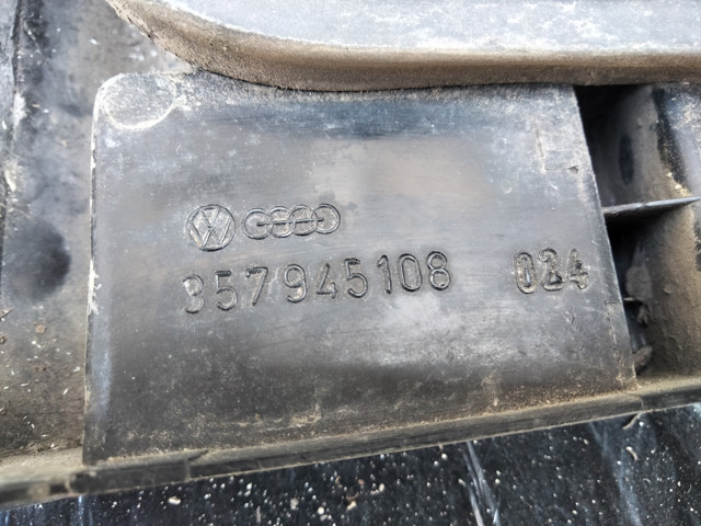VAG 357945108 Фонарь задний правый внутренний в наличии Хмельницкий