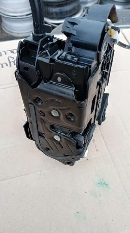 Замок задней двери, правой Volkswagen Polo VI