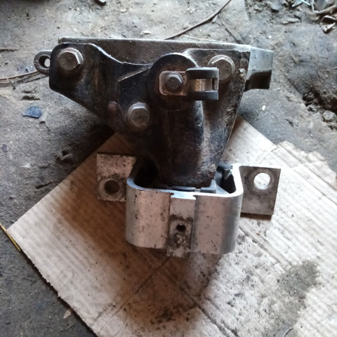 6001547893 RENAULT Подушка (опора) двигателя правая купить в Одесса