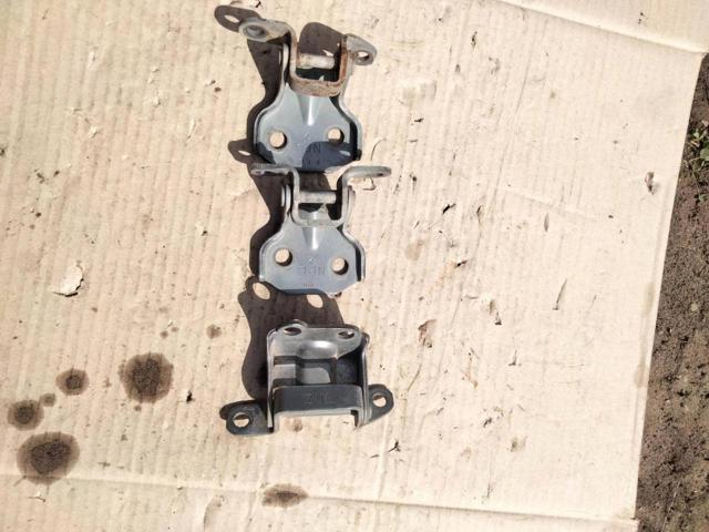 60479AJ010 SUBARU Петля двери задней левой купить в Ровно