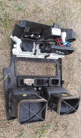 7040230732 NISSAN купить в Николаев