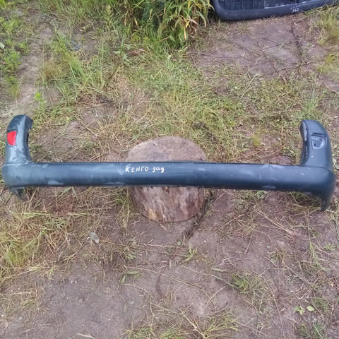 Задний бампер 7700304880 RENAULT