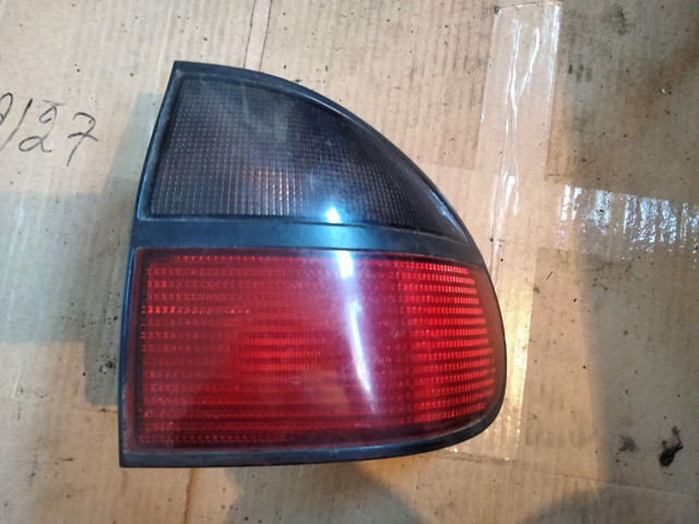 Правый стоп-сигнал Рено Лагуна I
