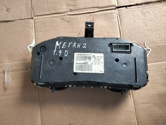 RENAULT 8200399695 Панель приборов в наличии Киев