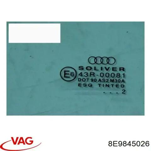 8E9845026 Стекло двери задней правой купить Черкассы