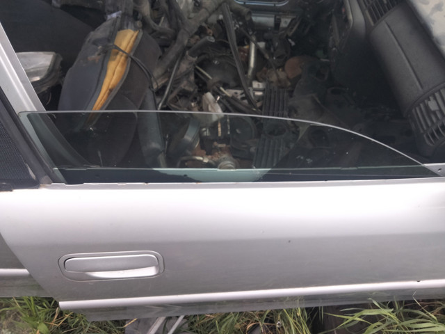 90464310 OPEL Стекло двери передней правой купить в Черкассы