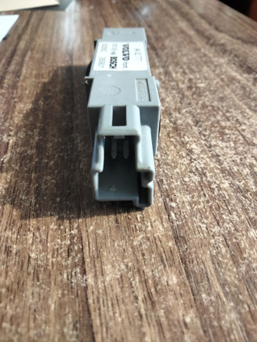 9452777 VOLVO Датчик удара купить в Каменское