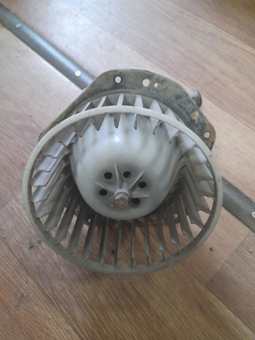 Моторчик печки 96168699 GM