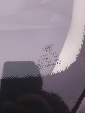MAZDA DF7163900A9D Лобовое стекло в наличии Ровно