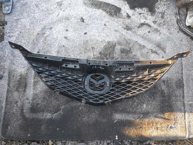 MAZDA GDL650710B08 Решетка радиатора в наличии Павлоград