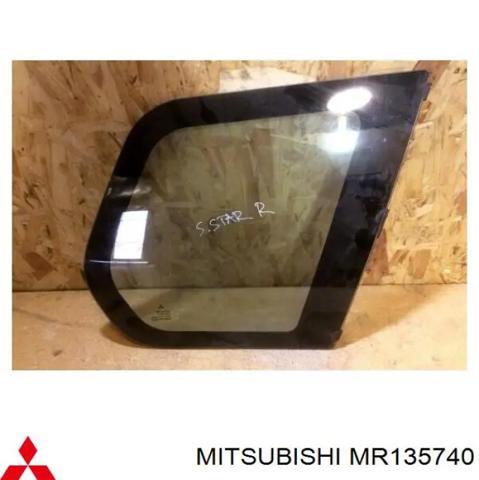 MITSUBISHI MR135740 Стекло кузова (багажного отсека) правое в наличии Винница