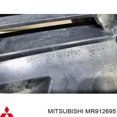 MITSUBISHI MR912695 Решетка радиатора в наличии Одесса