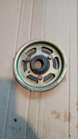 RF5C12423A MAZDA Шестерня промежуточного вала двигателя купить в Павлоград