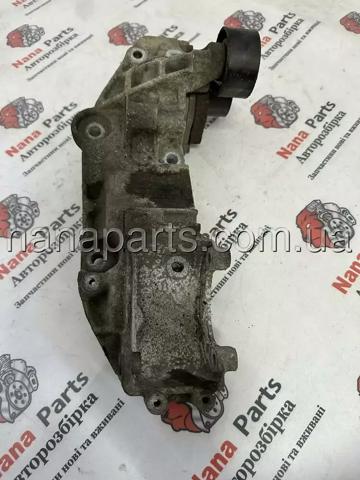 Кронштейн генератора натяжной 117103585R RENAULT