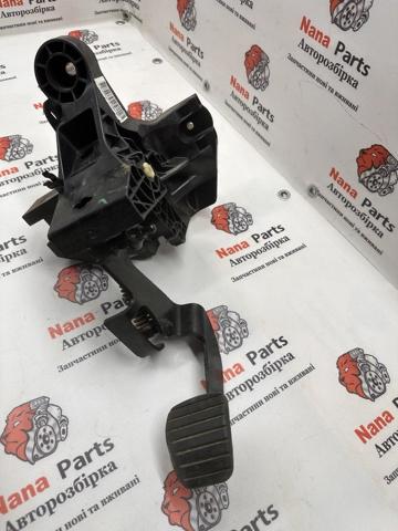 Педаль сцепления 465033911R RENAULT