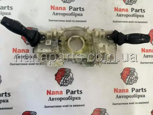Переключатель подрулевой 681720006R RENAULT