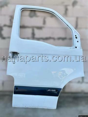 Пассажирская передняя дверь 7751474637 RENAULT