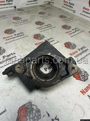 Опора подвесного подшипника передней полуоси 8200049238 RENAULT
