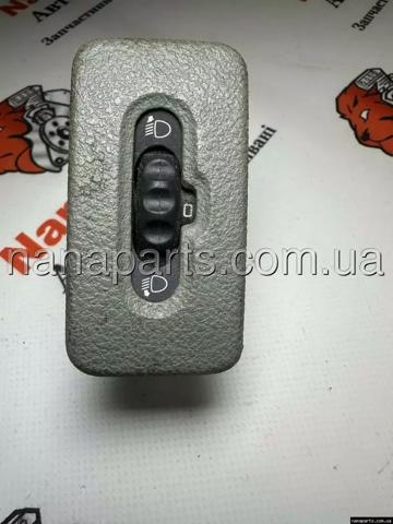 Кнопка корректора фар 8200060042 RENAULT