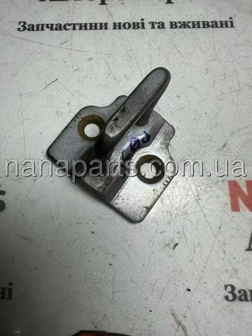 Петля-зацеп (ответная часть) замка сдвижной двери BK21V21982AB FORD