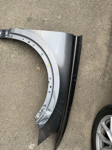 Правое крыло 4M8821106A VAG