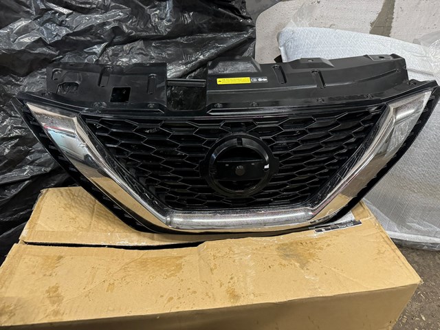 Решетка 62310HV22C NISSAN