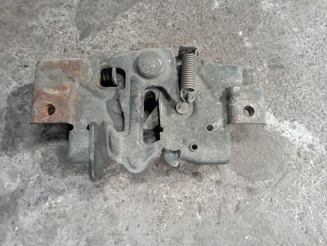 Замок крышки капота GJ6A56620D MAZDA
