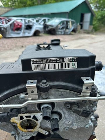 VAG 03H100038T Двигатель в наличии Черновцы