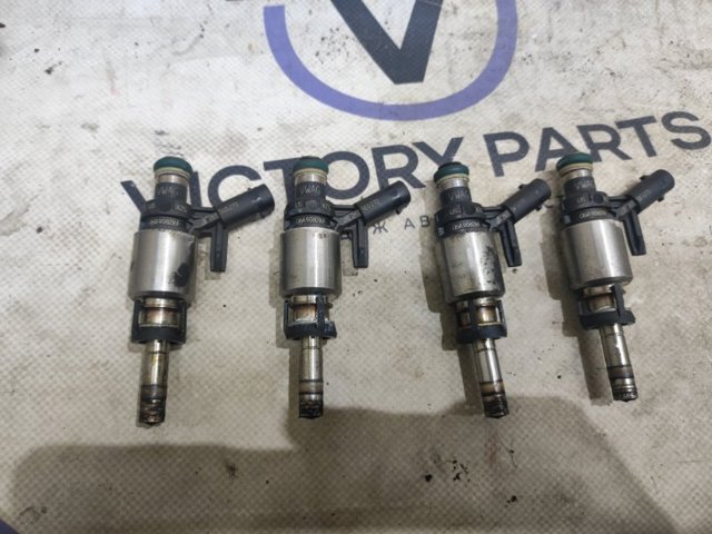 VAG 06A906036F Форсунка впрыска топлива в наличии Тернополь