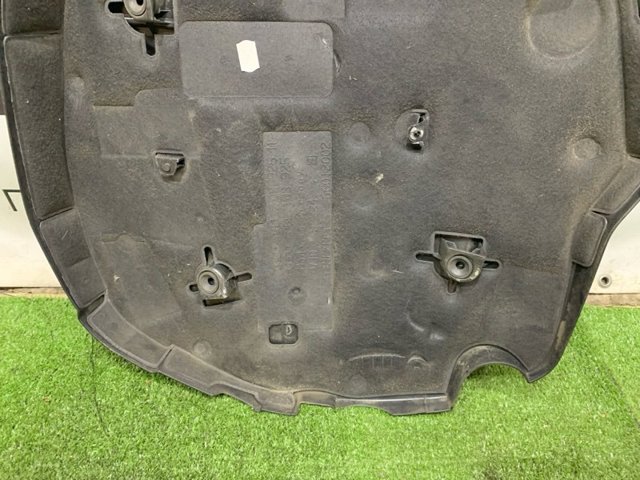 06L103925 VAG Крышка мотора декоративная купить в Павлоград
