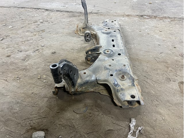 FORD 1758710 Балка передней подвески (подрамник) в наличии Черновцы