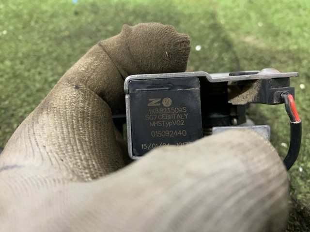 1K8823509S VAG Замок капота купить в Чернигов