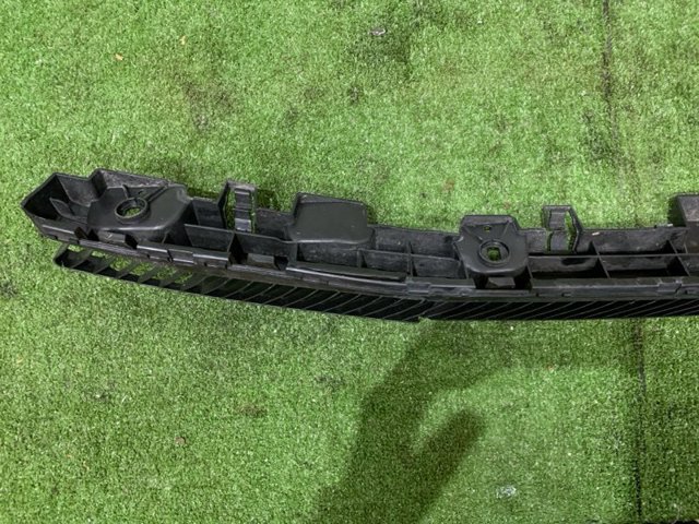 3CM807863A Кронштейн бампера заднего центральный купить Чернигов