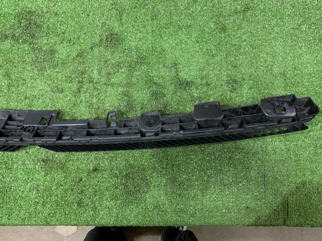 3CM807863A VAG Кронштейн бампера заднего центральный купить в Кривой Рог
