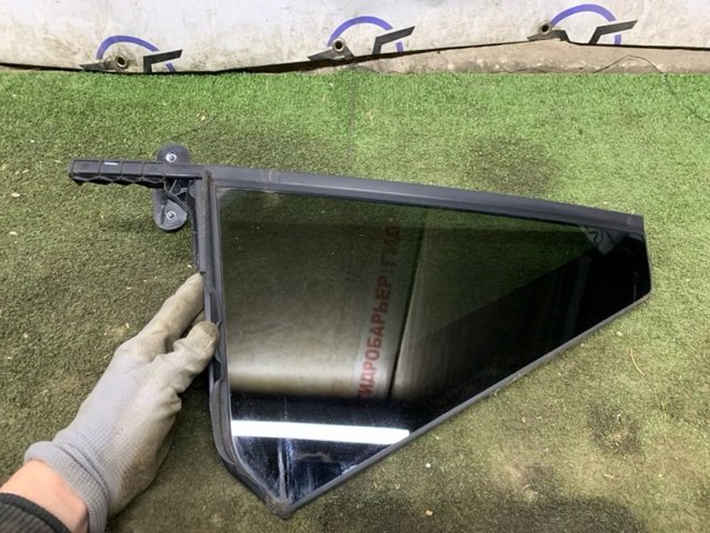 VAG 3CM845213 Стекло-форточка двери задней левой в наличии Каменское
