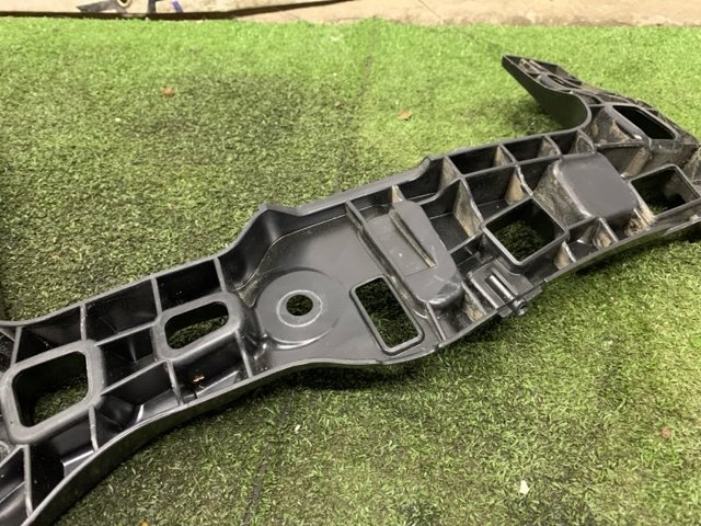 3CN807393D VAG Направляющая заднего бампера левая купить в Чернигов
