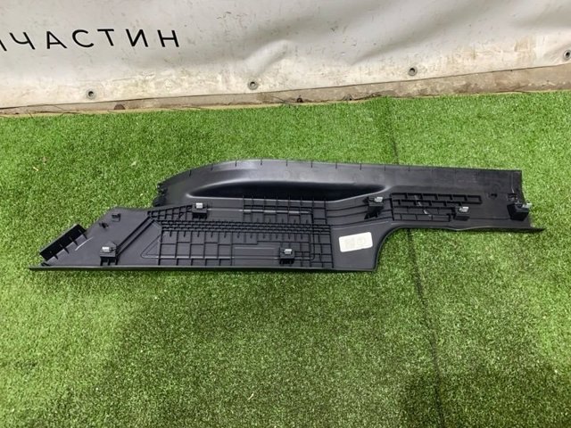 3CN853370C82V Накладка дверного порога внутренняя задняя правая купить Кривой Рог