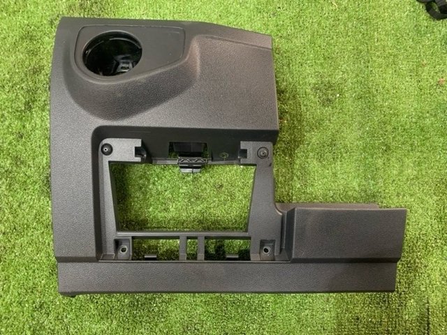 3CN858365B82V VAG Панель салона передняя "торпедо", нижняя часть купить в Ужгород
