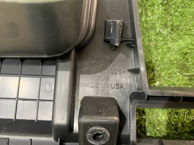 VAG 3CN858365B82V Панель салона передняя "торпедо", нижняя часть в наличии Днепр