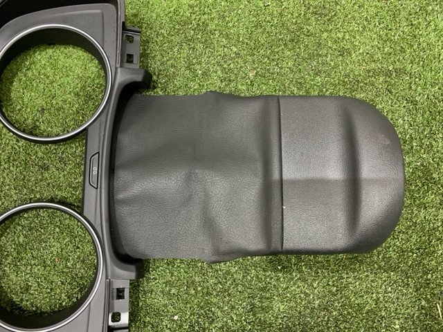 3CN85856082V VAG Защитный кожух рулевого механизма купить в Каменское