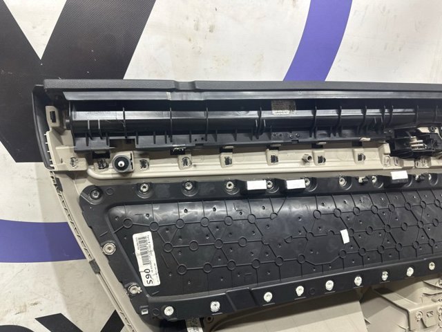 VAG 3CN867212FHTW Обшивка (облицовка) внутренняя двери задней правой в наличии Павлоград