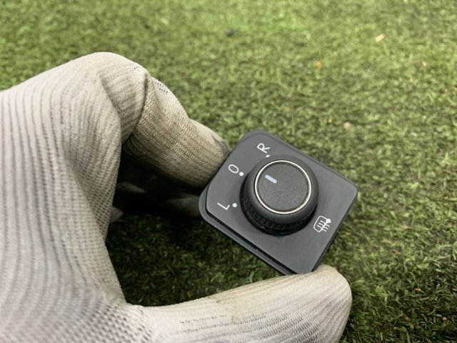 3G0959565AICX VAG Регулятор зеркал купить в Хмельницкий