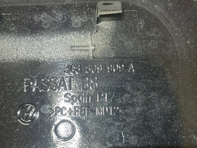3G8809909AGRU VAG Лючок бензобака (топливного бака) купить в Ужгород
