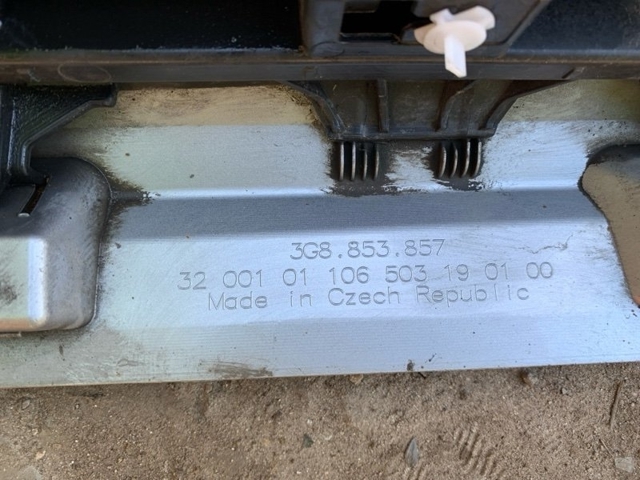 VAG 3G8853857AGRU в наличии Запорожье