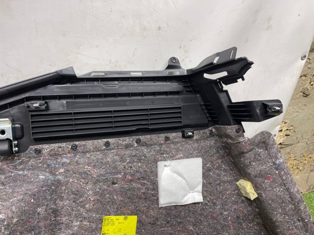 3G8867428FFON Облицовка багажного отсека правая купить Запорожье