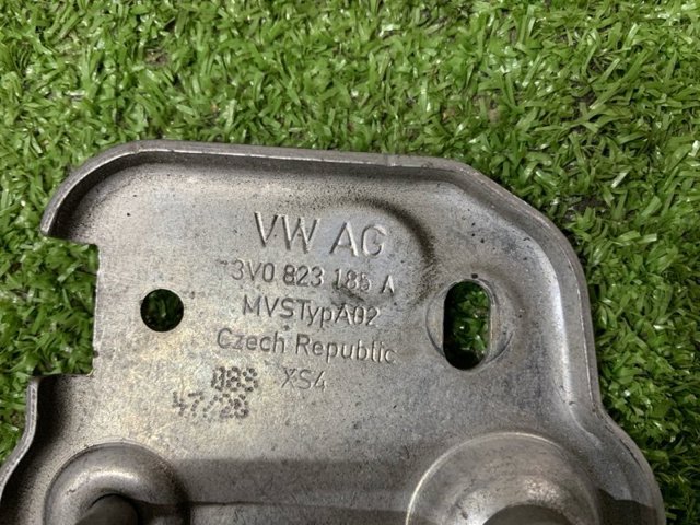3V0823185A VAG Стояк-крюк замка капота купить в Тернополь