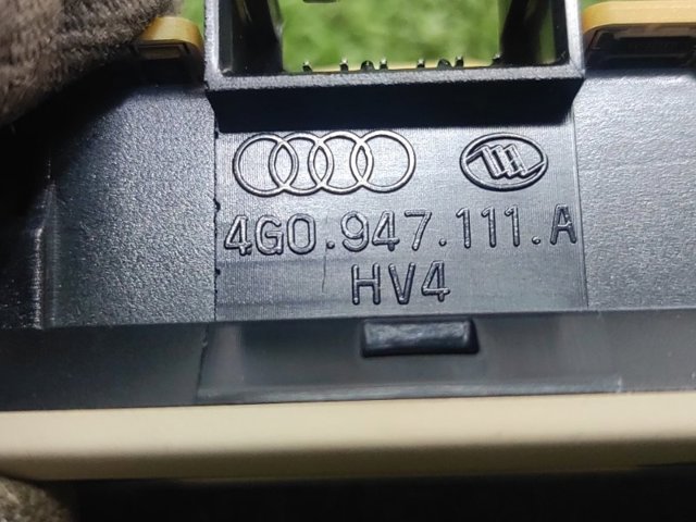 4G0947111A VAG Плафон освещения салона (кабины) задний купить в Житомир